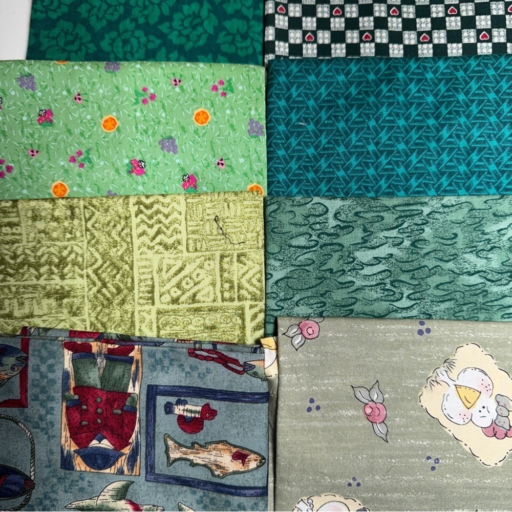 8 quarters Green quilt cotton Fabric fishing #32